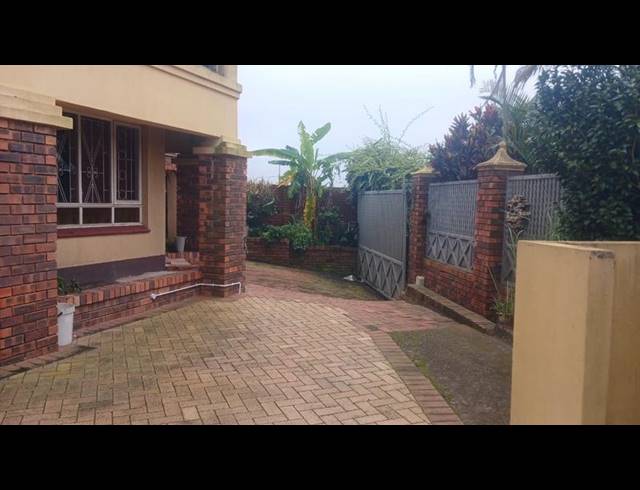 5 BEDROOM HOUSE FOR SALE IN SHALLCROSS